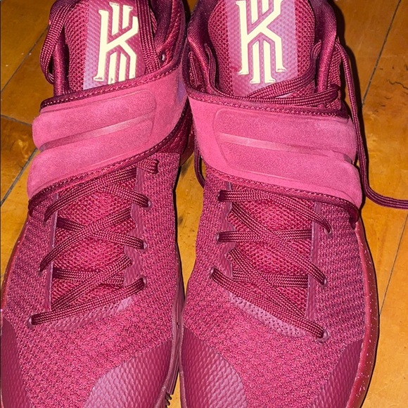 Kyrie 2 red velvet RARE size 14 - Picture 1 of 4